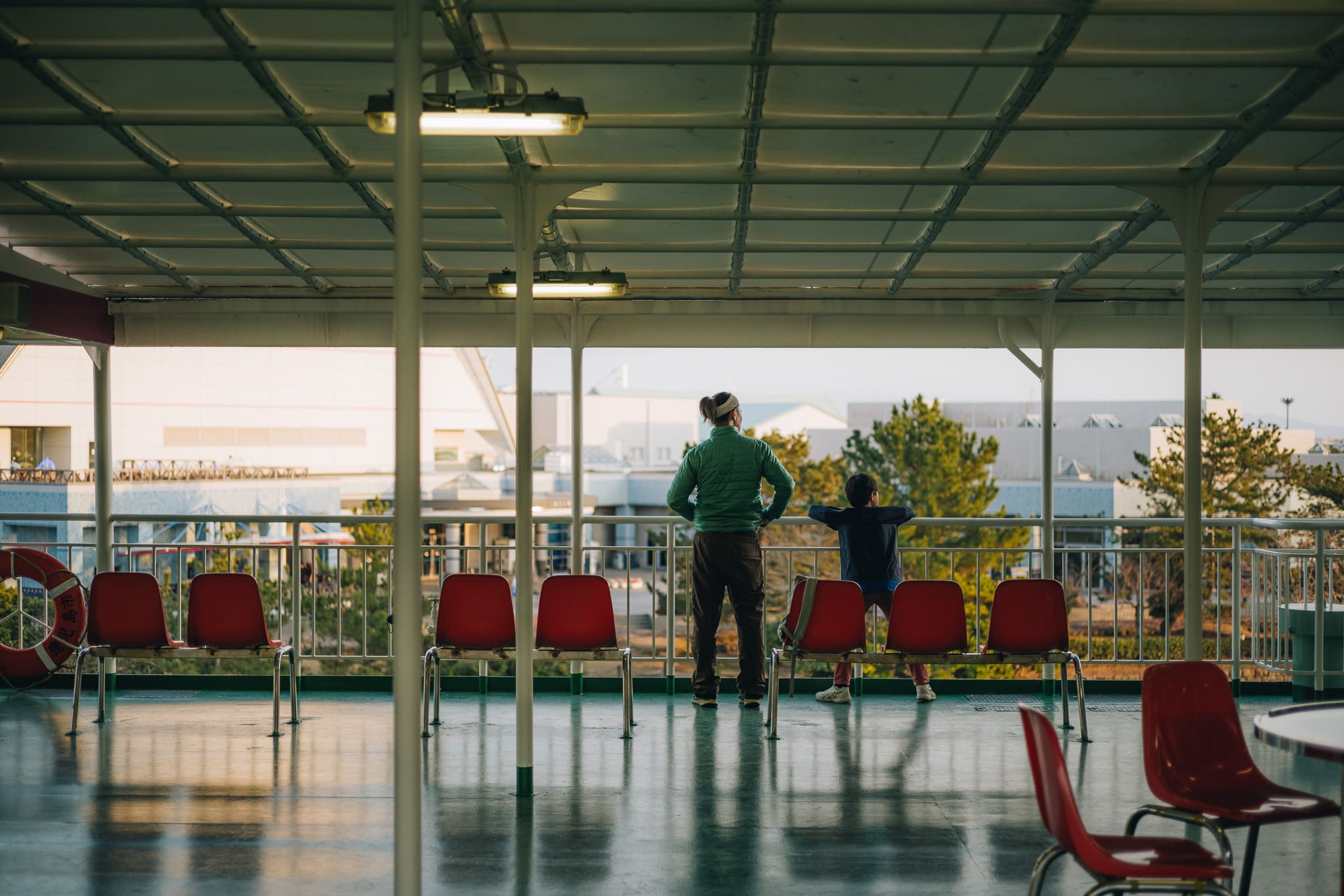 火山灰の積もる遊歩道